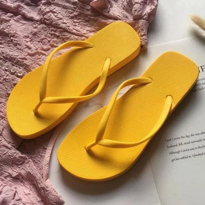 Women's casual flat flip flops sandals