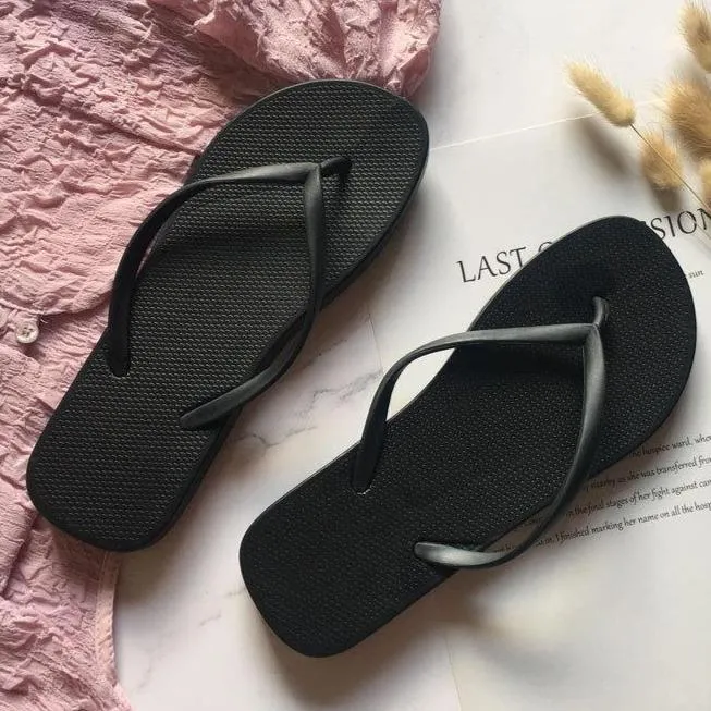 Women's casual flat flip flops sandals